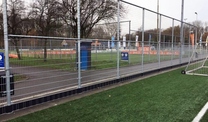 voetbal-ballenvanger-met-opsluiting-voor-rubber-infill